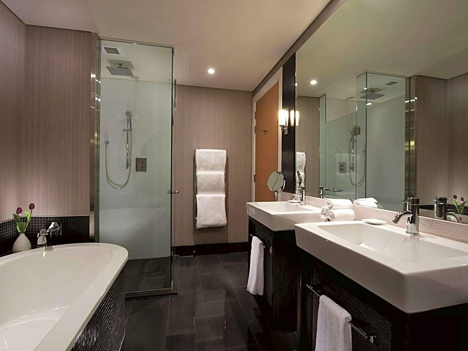Hilton Queenstown guest room